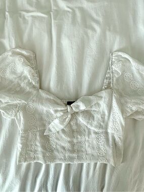 Forever 21 White Eyelet Tie-Front Puff Sleeve Crop Top
